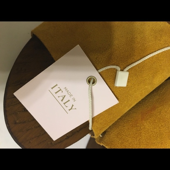 Texto Italian Clog Sandals - Picture 10 of 12